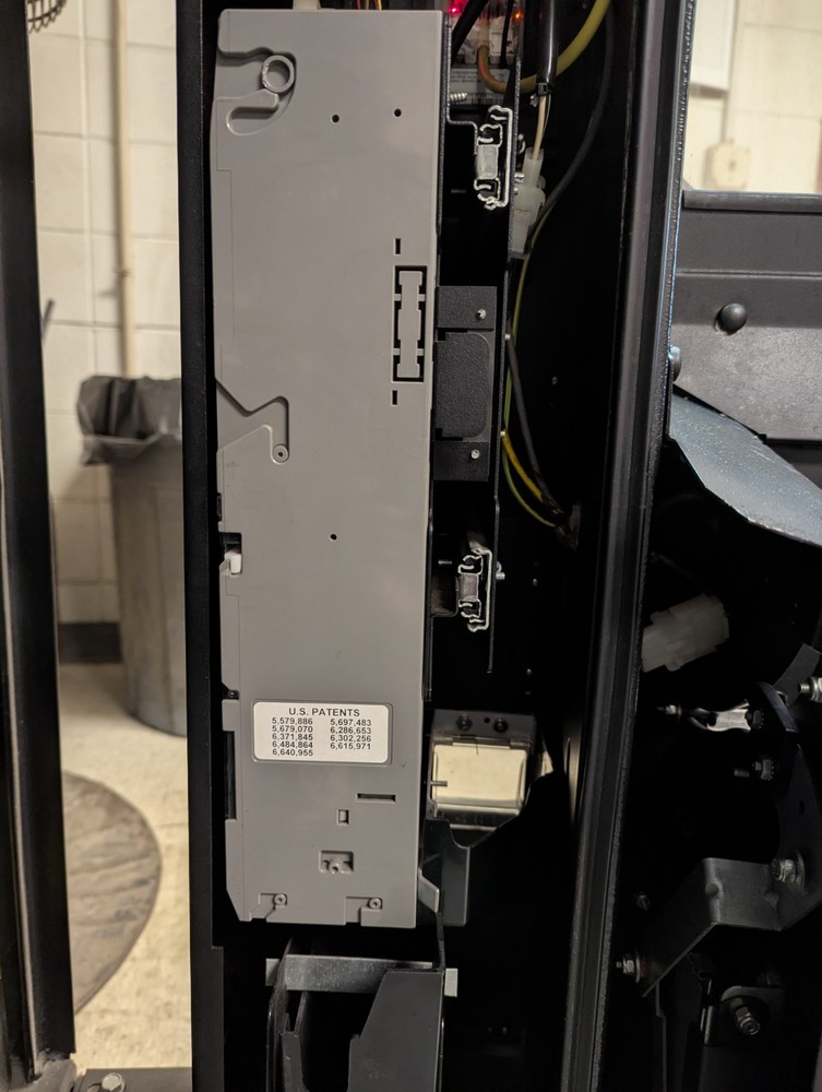 2 Vending machines (Linux 1000 series machine & Semi refrigerated machine)