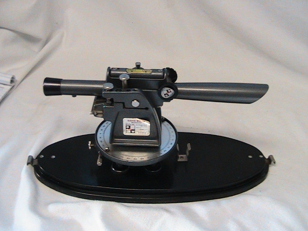 1 Used Vintage David White Instruments DW-8080 Level Transit