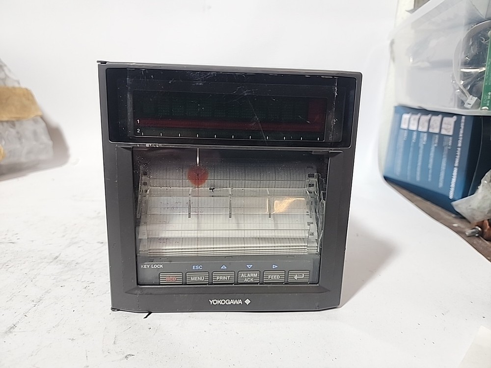 Yokogawa 436002, uR1000 Chart Recorder E1