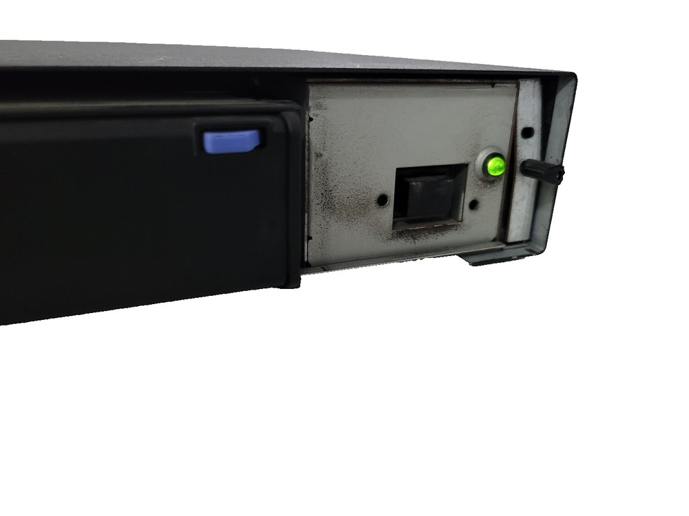 IBM 4/8GB SLR5 QIC-4GB-DC Drive / Missing front Panel