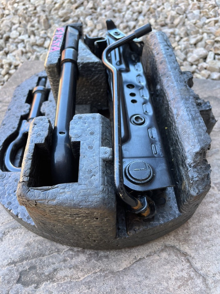 Ford Fiesta Jack Kit