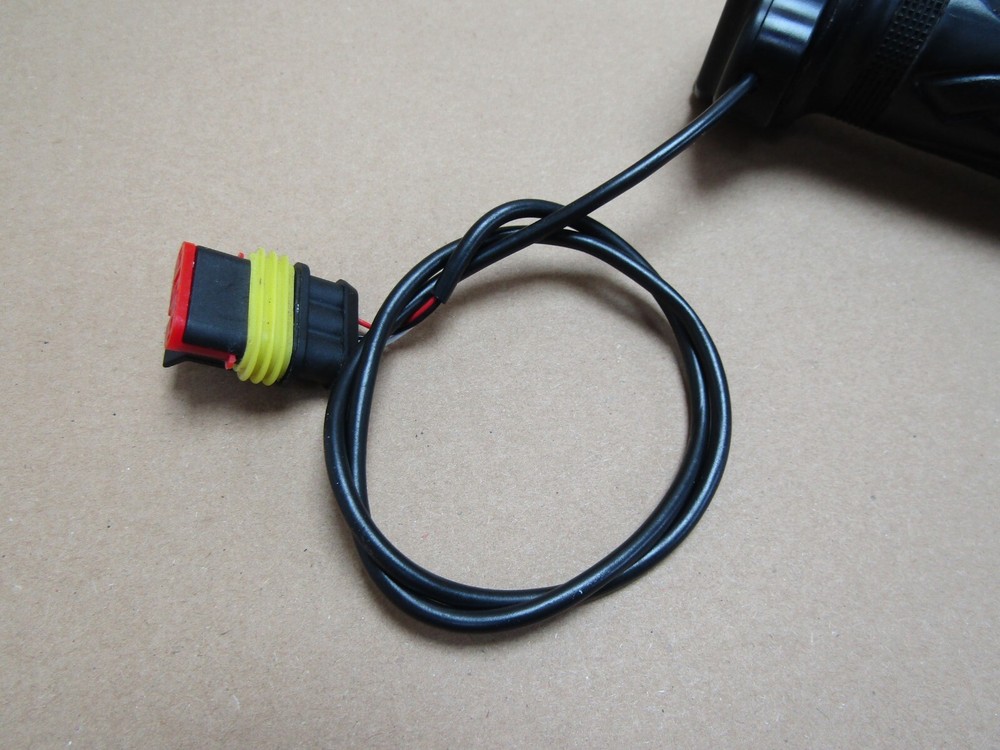 EFUN Pulse Zap E2GO Model 30 2020 right throttle grip (10786)
