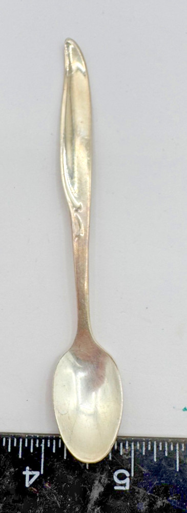 WM Rogers  IS spoon Sweep pattern
