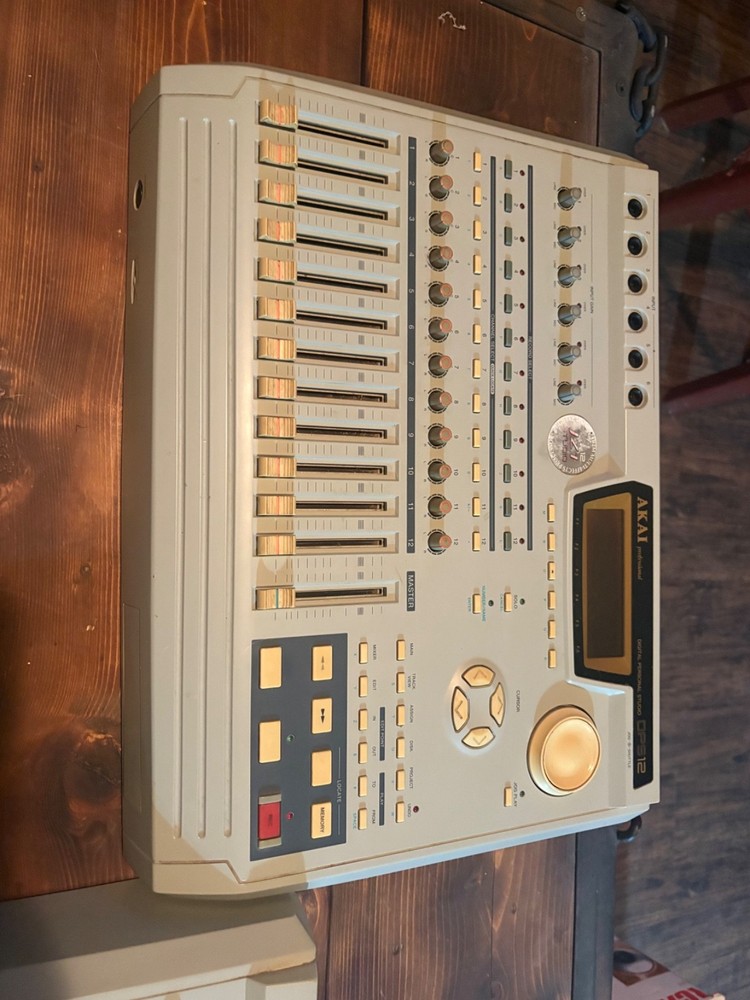 Akai DPS12 Digital Personal Audio Studio Internal Iomega