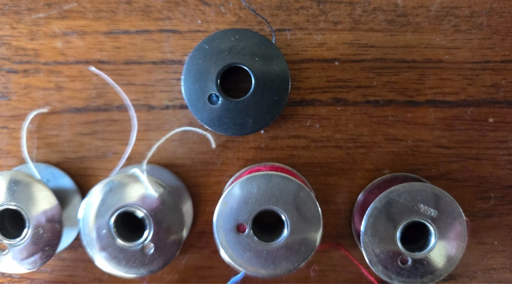9 Singer 1 Hole 66 Sewing Machine Bobbins