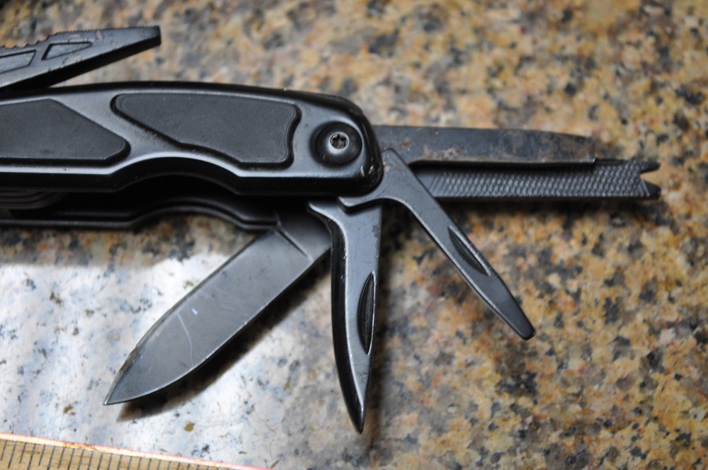 Coast LED135 Micro Pliers Multi-Tool Functions With Dual LED Lights used see pic