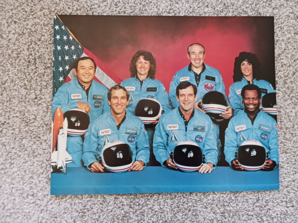 CHALLENGER CREW PICTURE 11X14