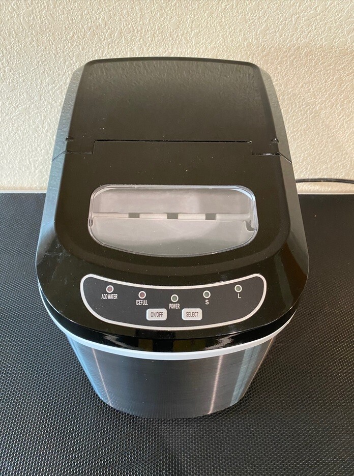 Magic Chef Portable Countertop Ice Maker Model HNIM27ST