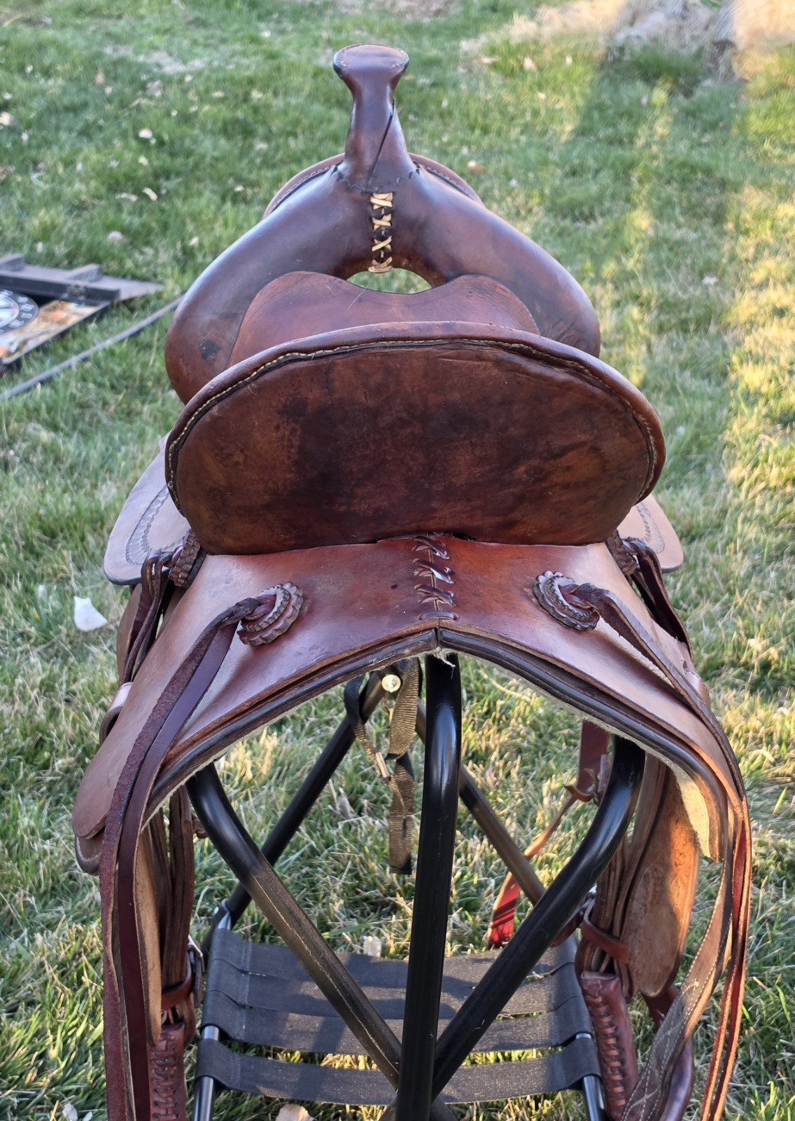 Vintage Roping/Ranch Saddle 14" Seat
