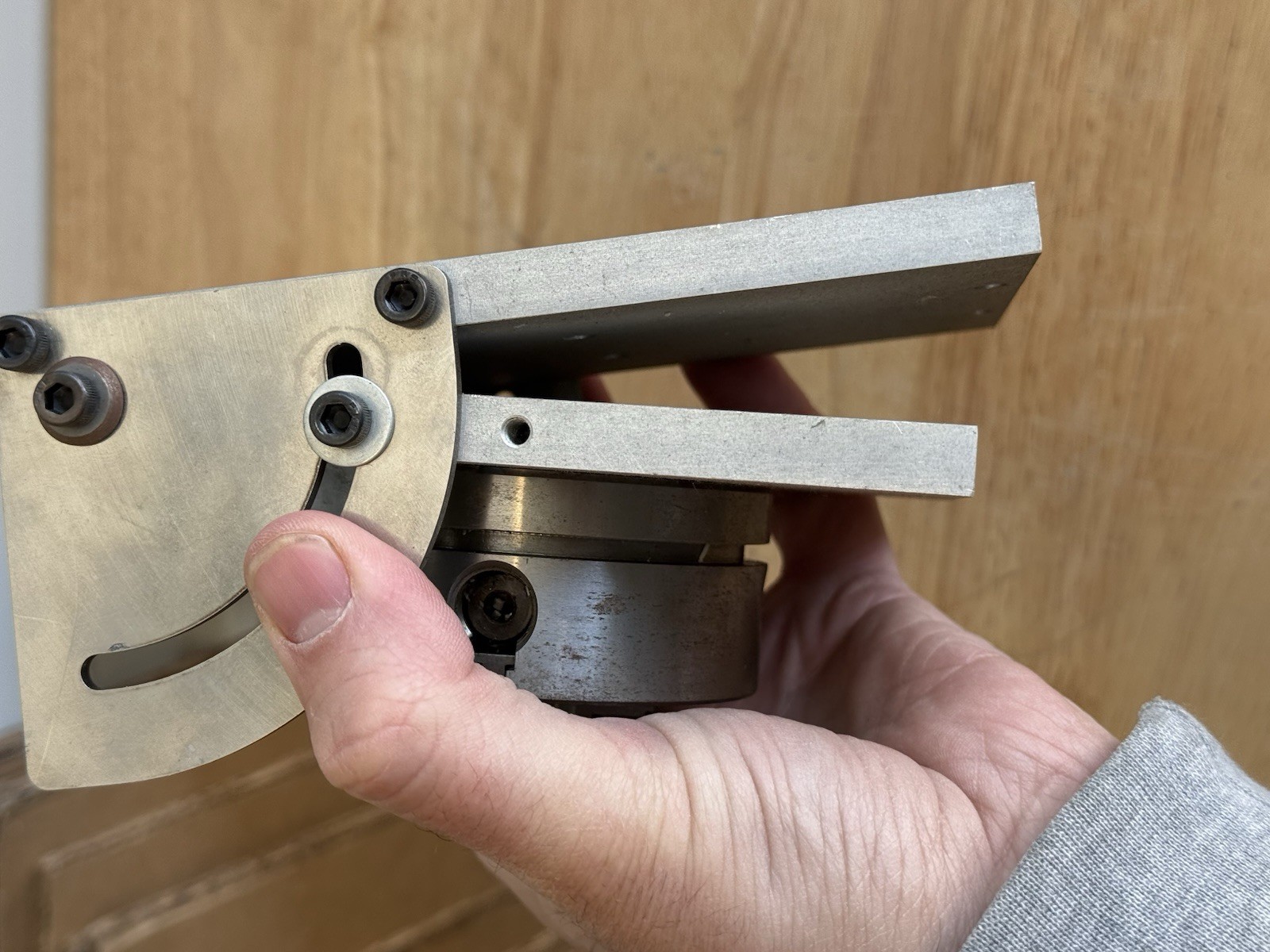Sherline 3750 Tilting Angle Table Sine Plate for Milling Vise With 4 Jaw Chuck
