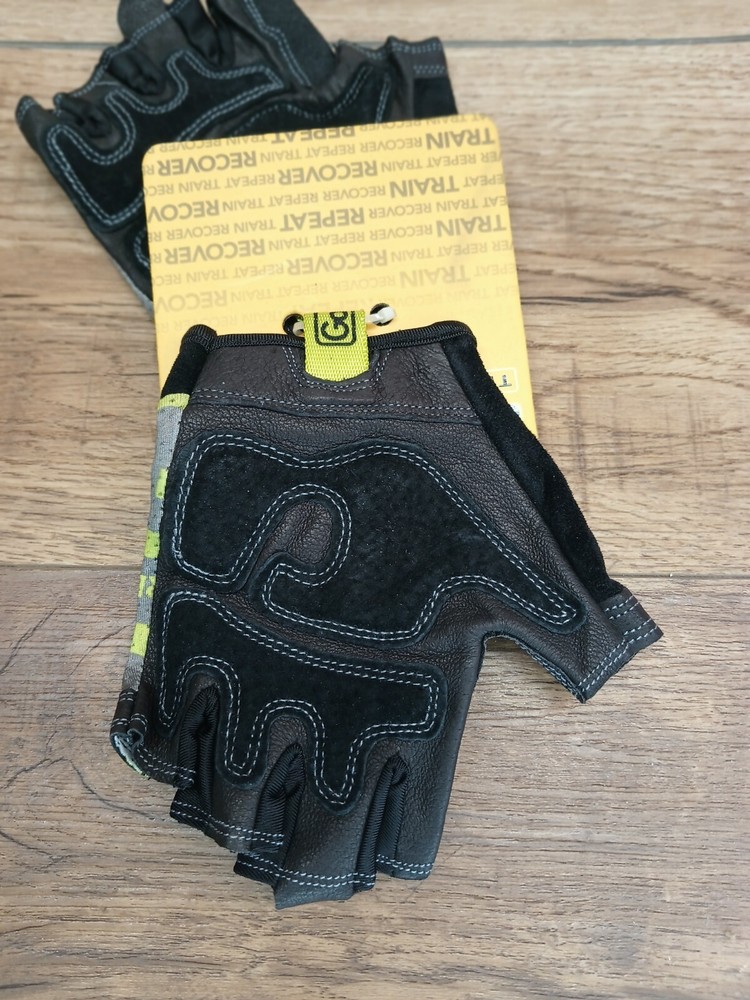 Womens Exercise Gloves Size Medium Go Fit