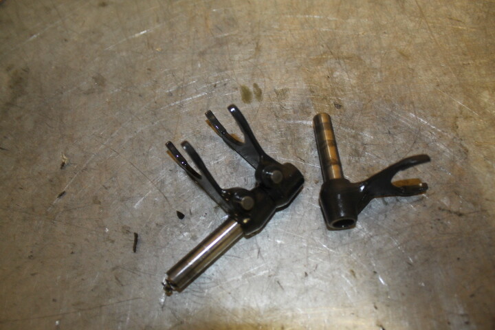 2005 KTM SX 85 ENGINE MOTOR TRANSMISSION GEAR SHIFT FORKS #12150