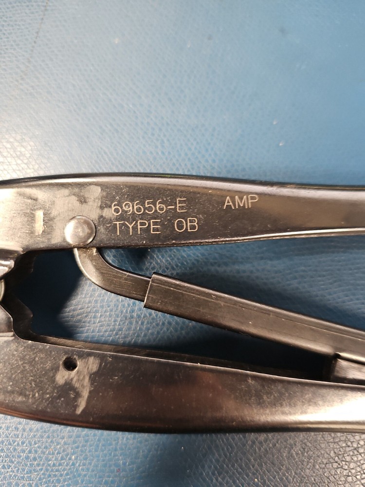AMP 69656 -E TYPE OB USED HAND CRIMP TOOL FREE SHIPPING