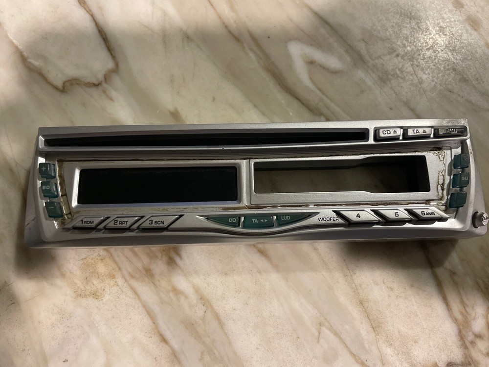 PYLE PLUS PLCDCS90 CAR STEREO PYLE PLUS PLCDCS90 ONLY FACEPLATE OEM🟠