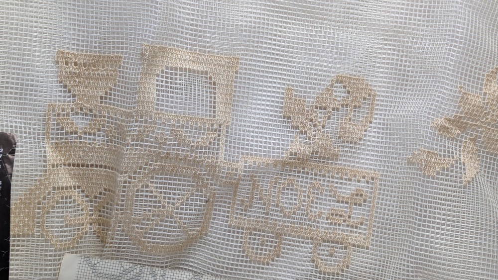 Charmin Net Darning Noel Tree Skirt Kit #30-94- 44" Round - started & incomplete
