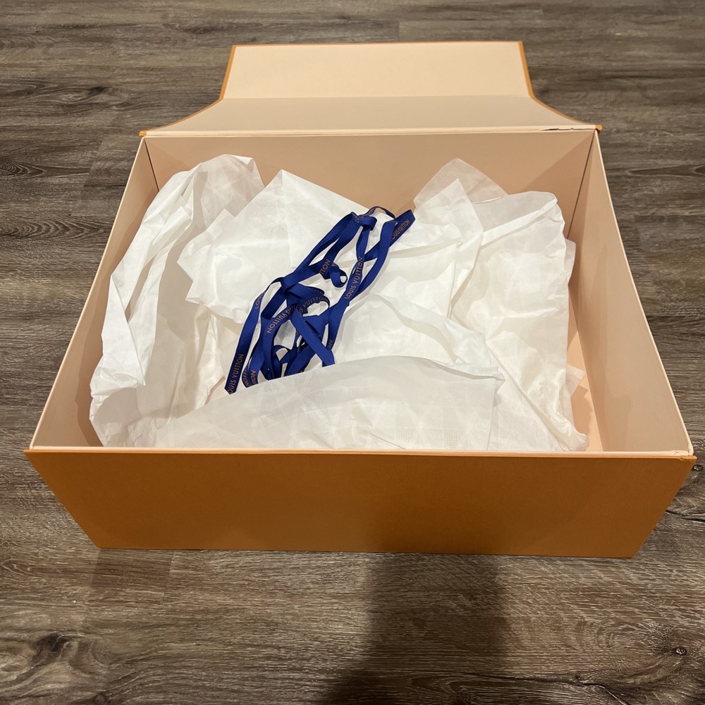Louis-Vuitton Empty box extra large dimensions, 20x16x7