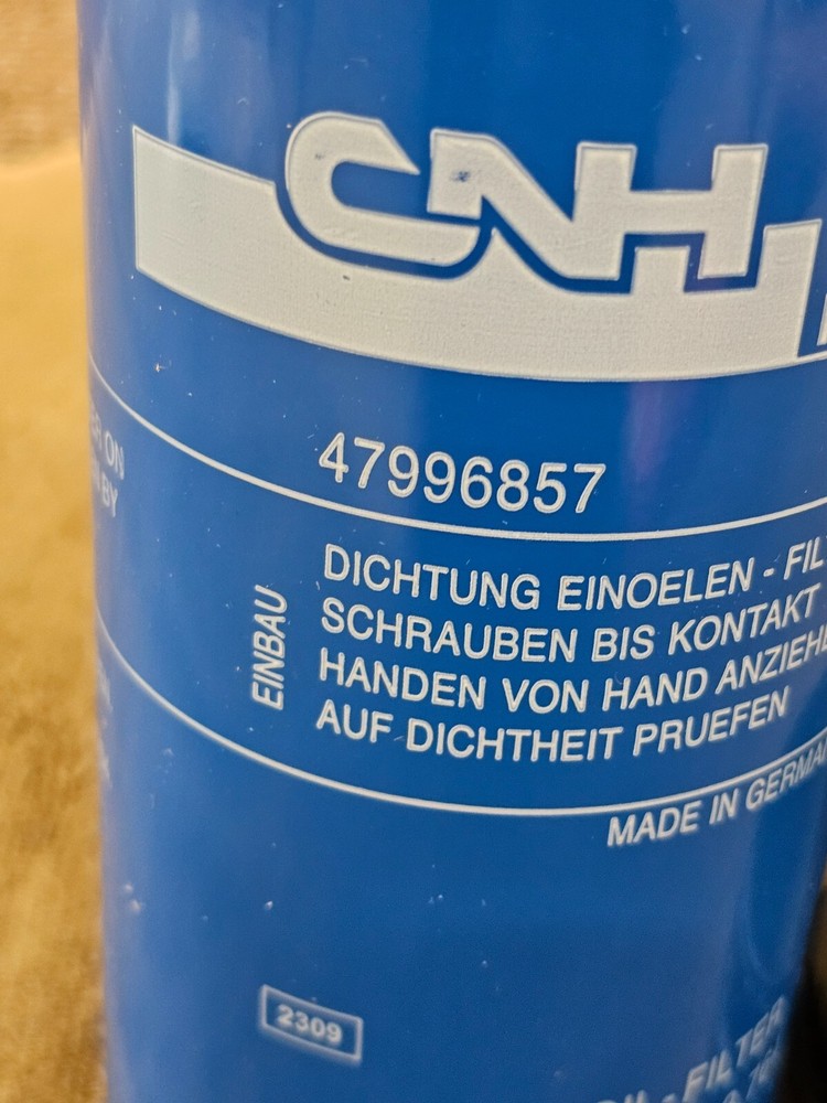 Case CNH Hydraulic Oil Pump Filter 47996857
