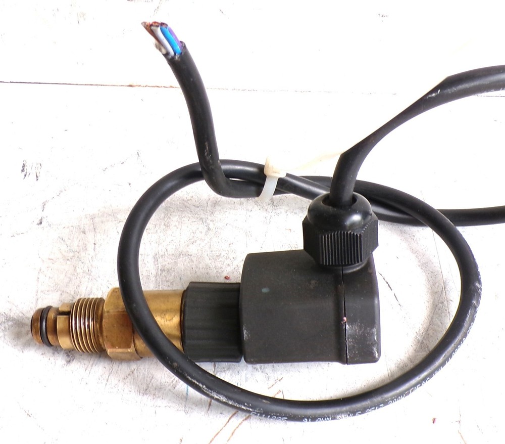 BITZER DELTA-P# 34731711 Compressor Oil Pressure Differential Switch / CCC2