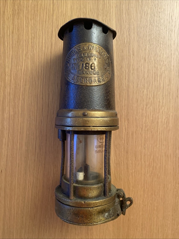 Miners Lamp - Thomas & Williams Ltd - Cambrian Makers Type No9 - Aberdare No186