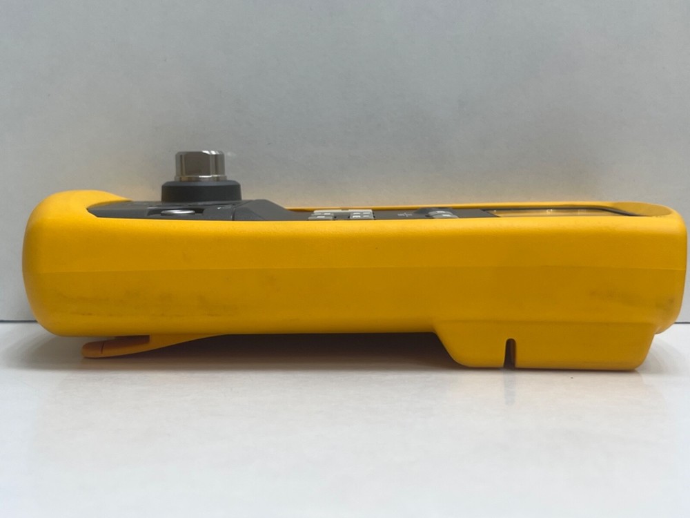 FLUKE 717 1000G Pressure Calibrator