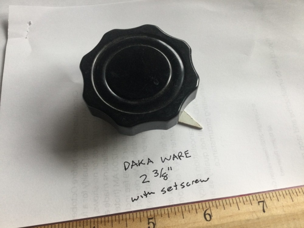CHICAGO DAKA-WARE 2-3/8" FLUTED RADIO DIAL KNOB With Pointer