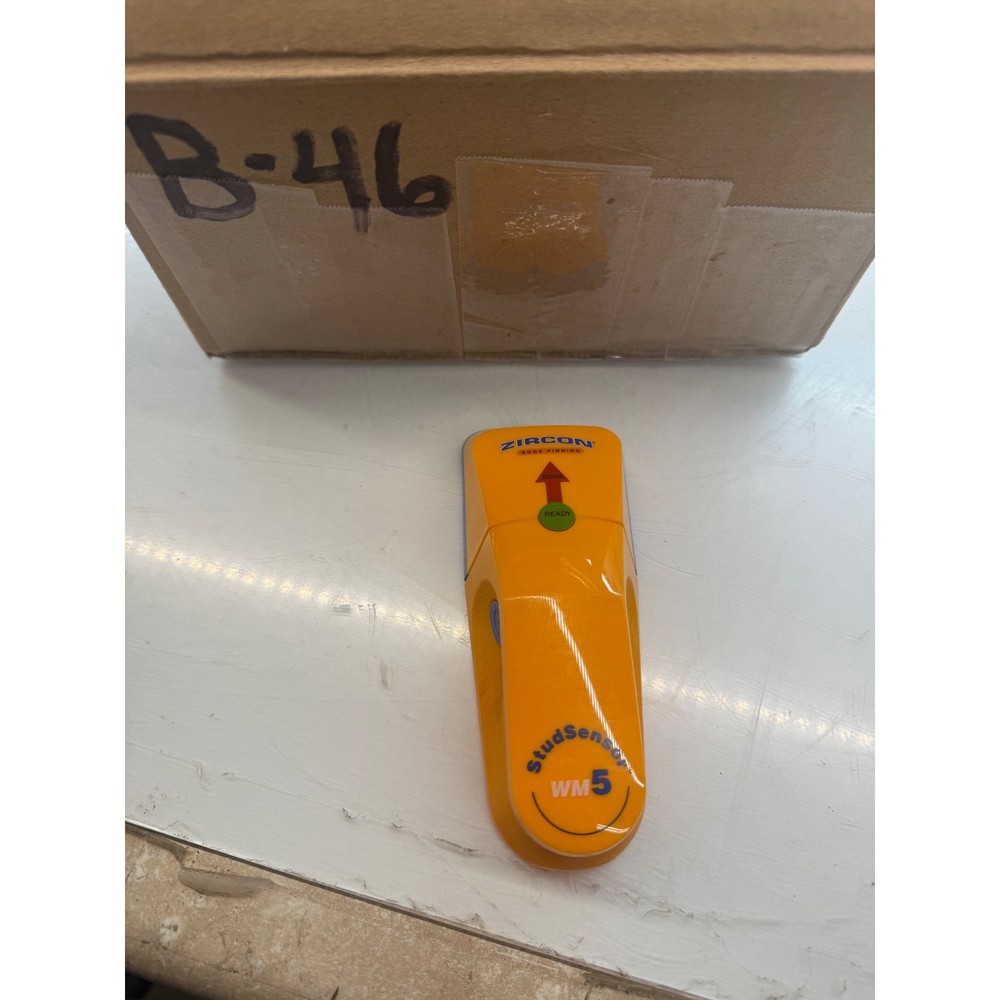 Zircon StudSensor WM5 Wall Scanner Locator Detector with Battery Compartment