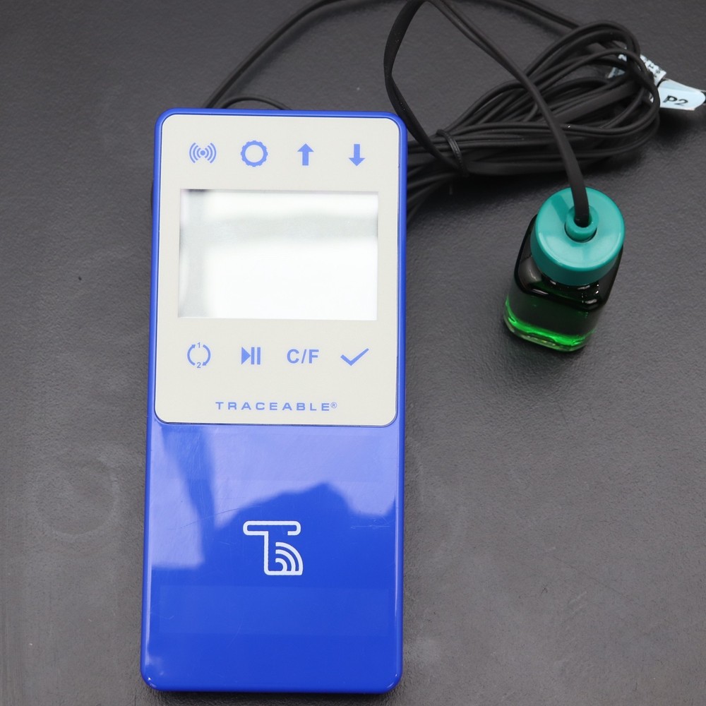 Traceable 650 Wi-Fi Data Logging Refrigerator/Freezer Thermometer Lab working