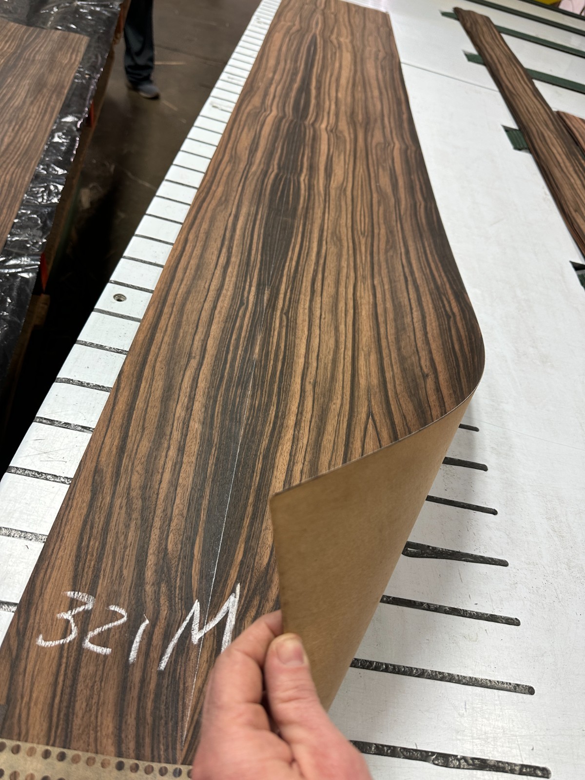 MACASSAR EBONY Paperbacked Wood Veneer 88'' x 13'' 321M