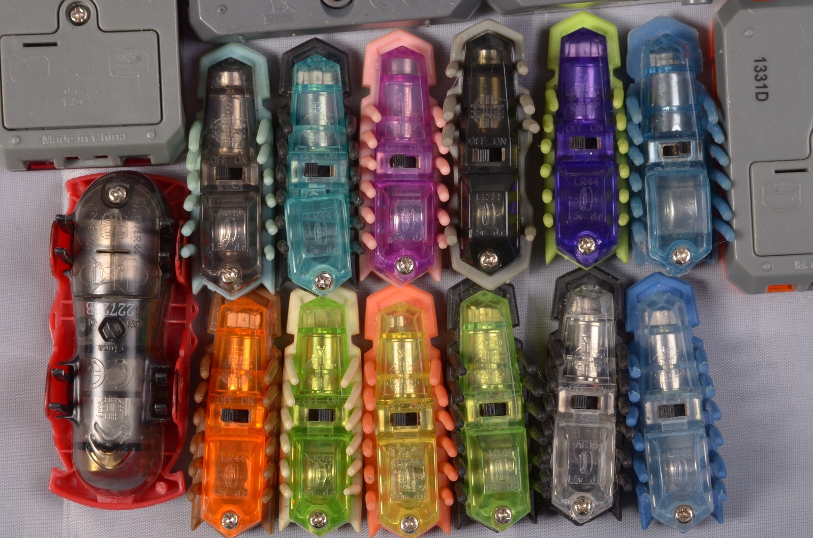 Hexbug Nano Nitro 5-Pack 1 Glow In Dark New + 13 Bugs 4 Remote 8 Platform