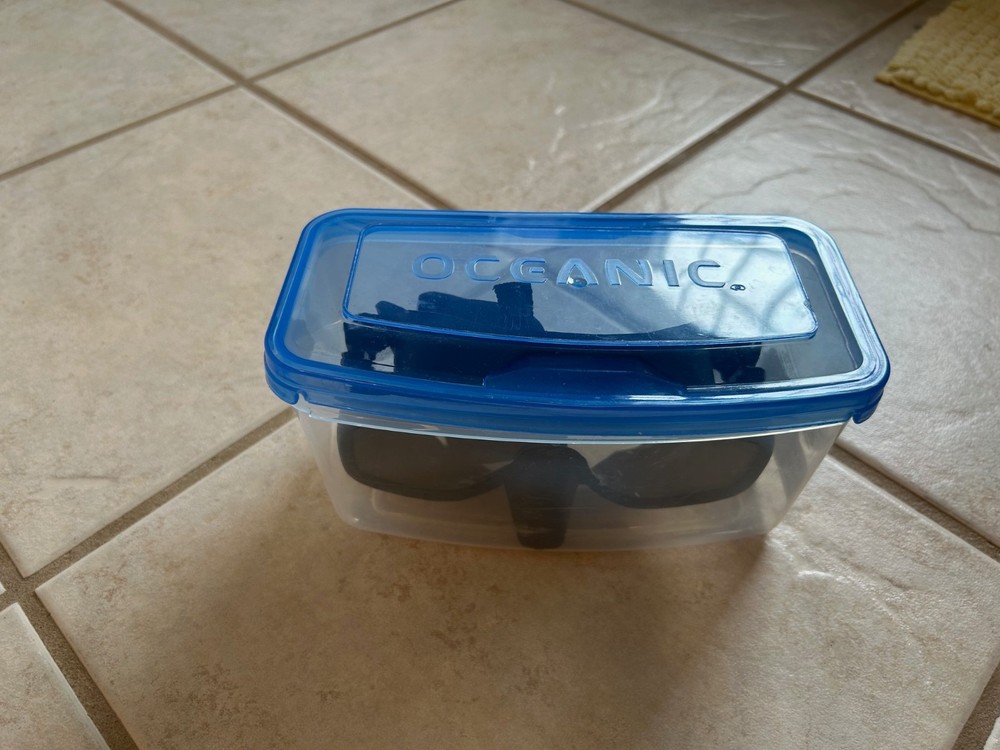 Oceanic Shadow Single Lens Low Volume Frameless Dive Mask