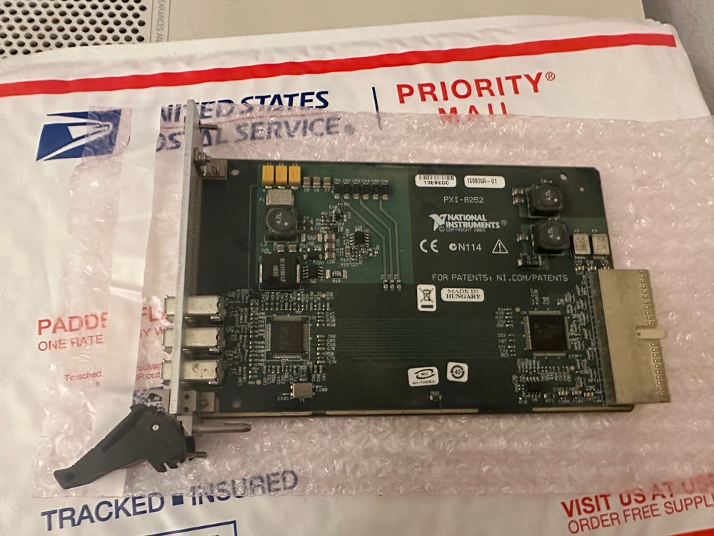 *USA * National Instruments NI PXI-8252 IEEE-1394 Firewire Interface Module