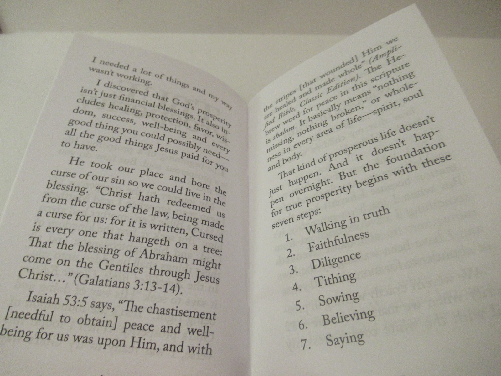 Kenneth & Gloria Copeland - True Prosperity (CD) + True Prosperity (Mini Book)