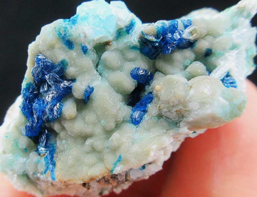 Rare Blue Veszelyite and Hemimorphite with Quartz Crystal and Galena Yunnan