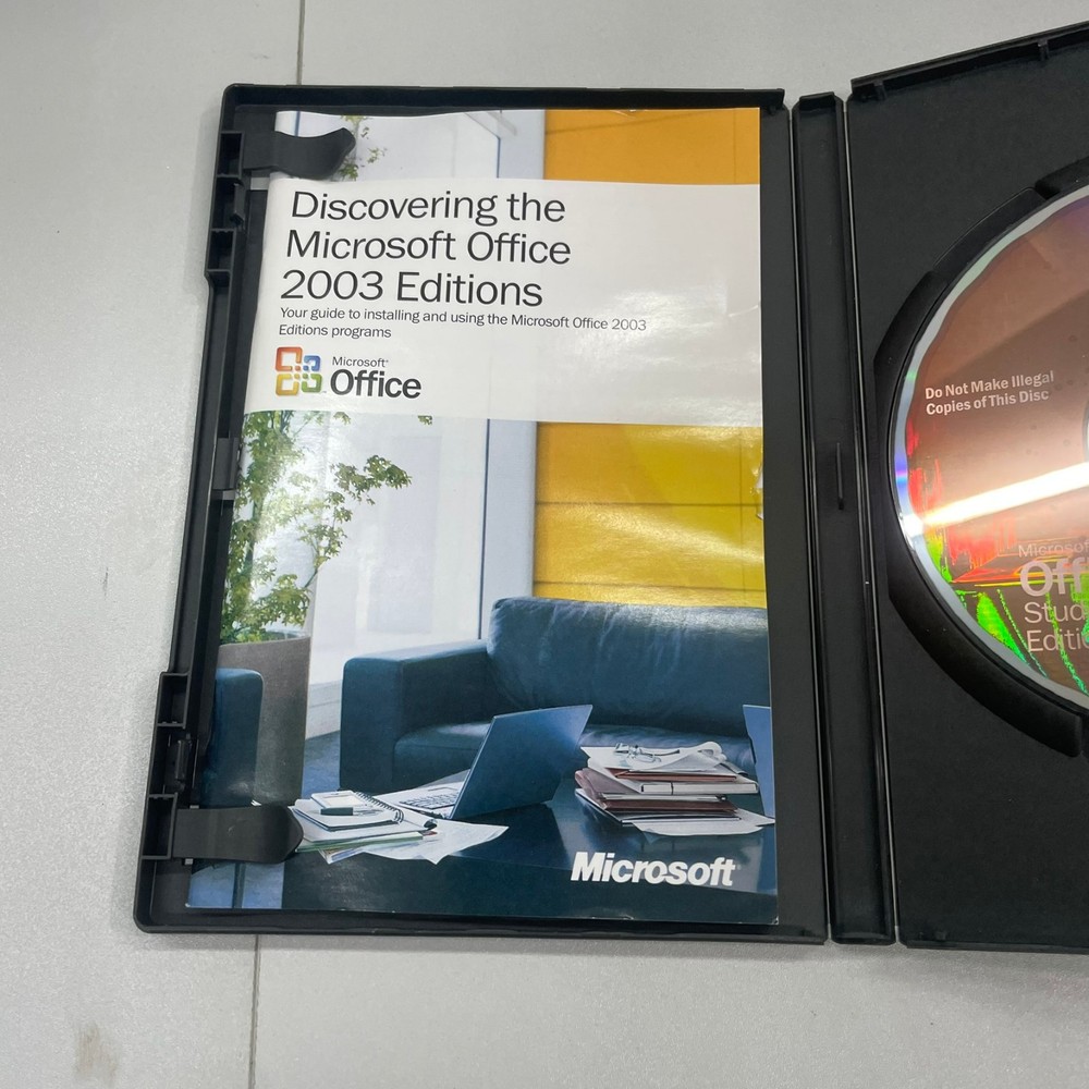 Microsoft Office 2003 Student and Teacher Edition w/ Key – Preowned