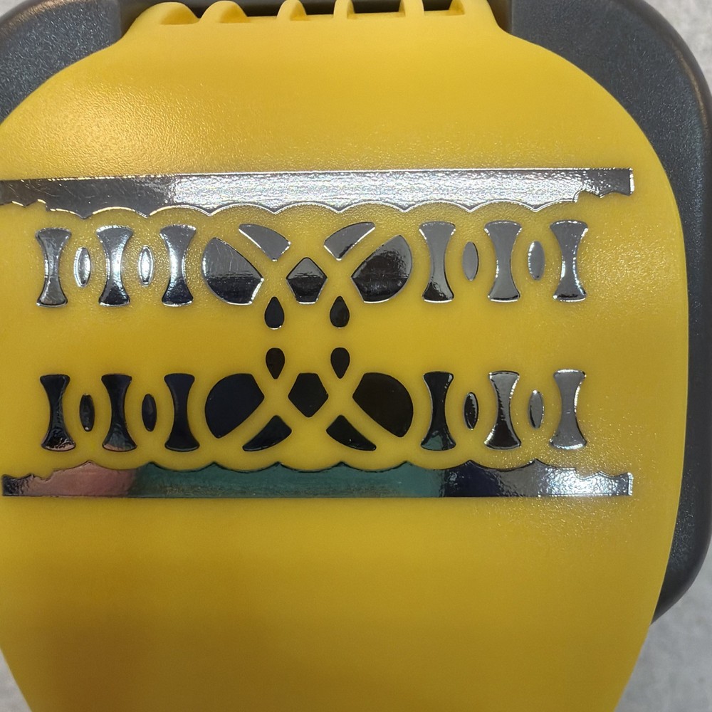 We R Memory Keepers Edge Border Paper Punch LOOP NEW