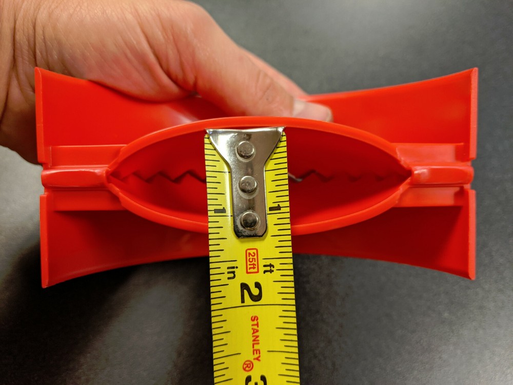 Tupperware Red Empanada, Calzone, Meat Pie Maker Press #6390