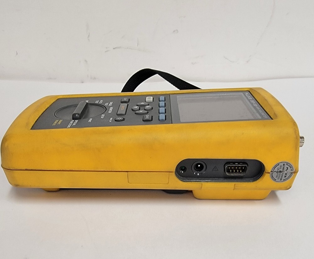 FLUKE DSP-100 LAN CABLEMETER.