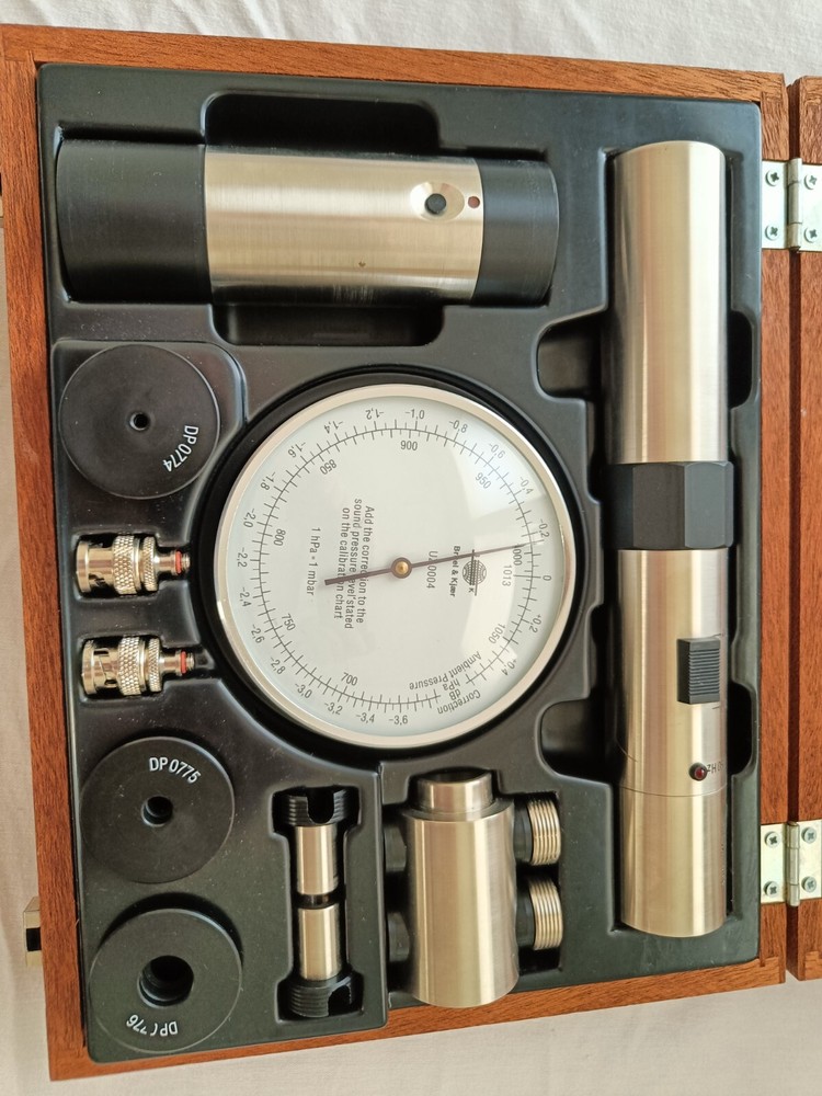 Bruel & Kjaer Type 3541 Sound Intensity Calibrator