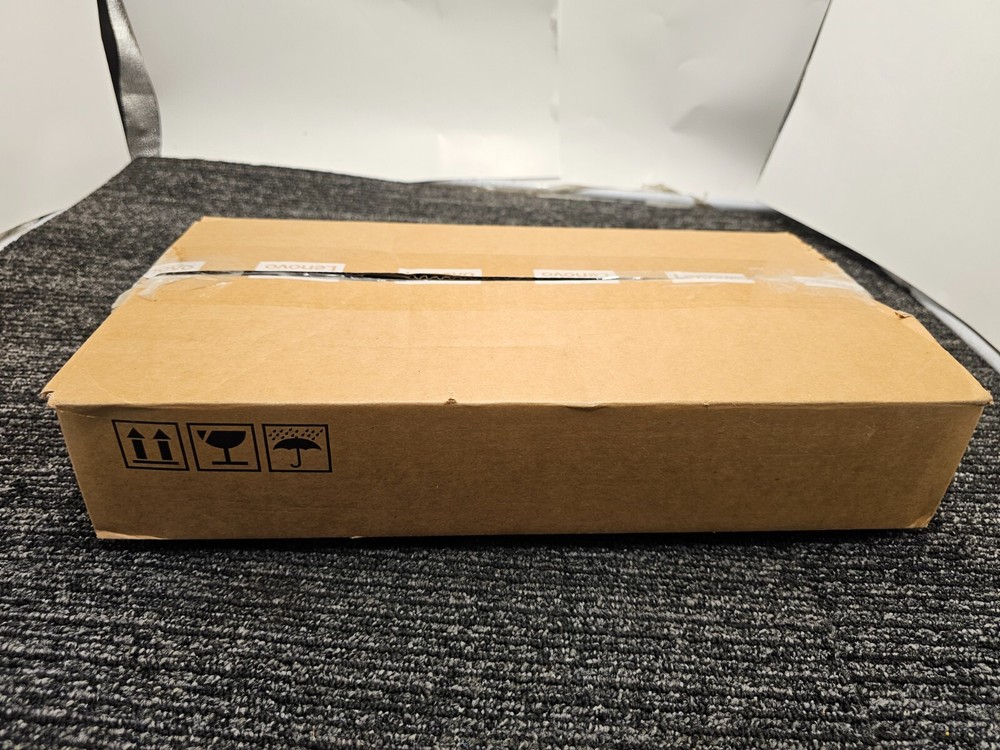 Lenovo 40AG0090US ThinkPad Basic 90W Docking Station Black