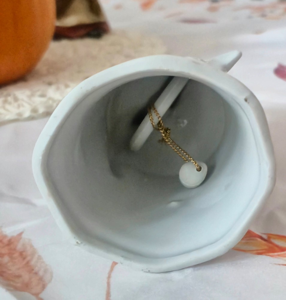 Bell 1987 Christmas Winter Scene.