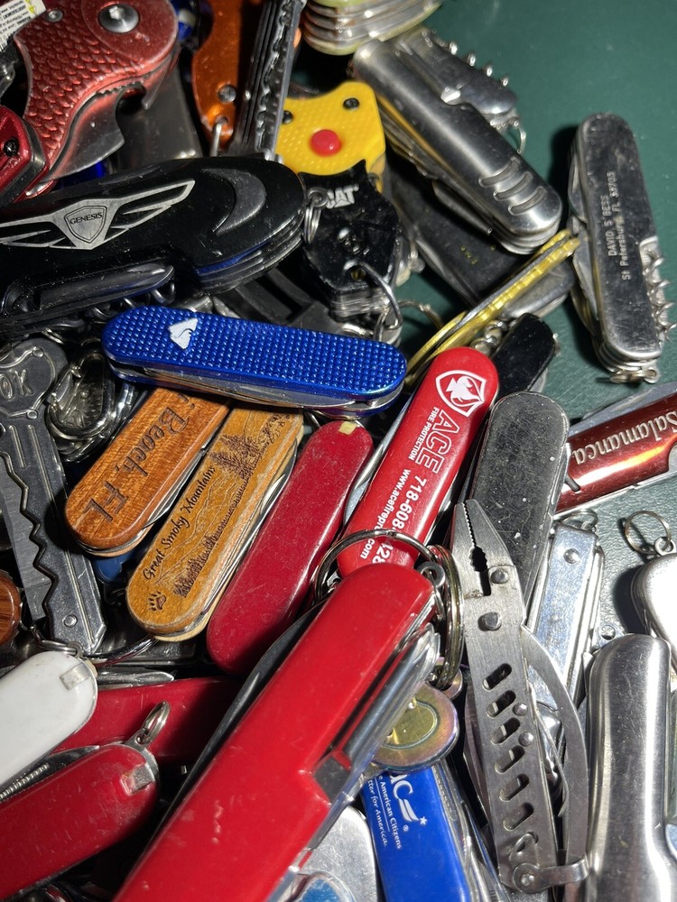 TSA Confiscated Pocket Knives/ Multitools Lot (see description)