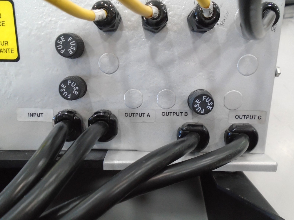Rodix VFC-9-200-2 Triple Feeder Cube 121-200-0757 Variable Frequency Controller