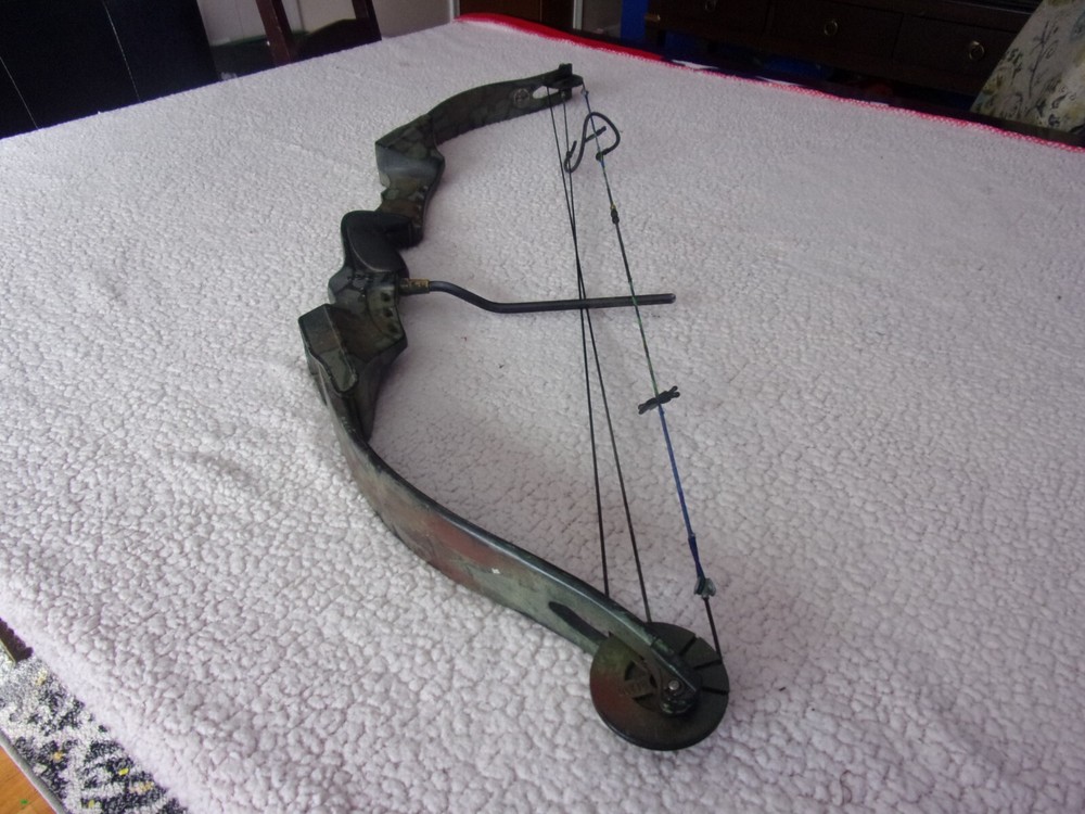 PSE Game Sport Compound Bow