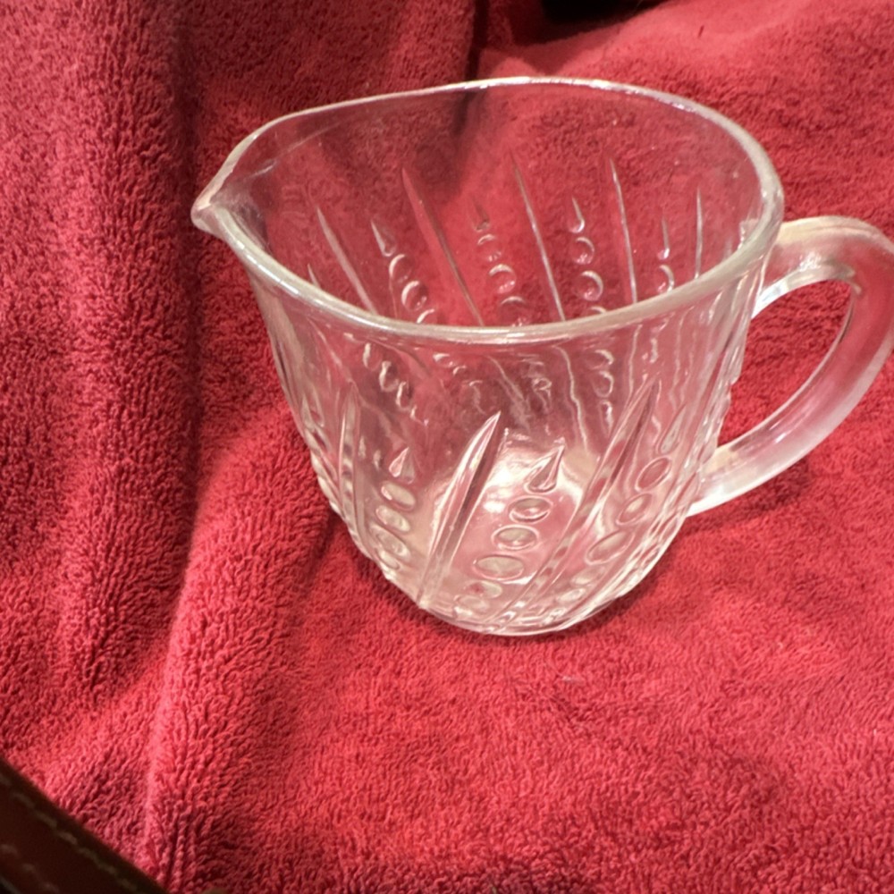 Clear Glass Pitcher with Handle, Spout, Glossy Round Decorative Pattern Jug