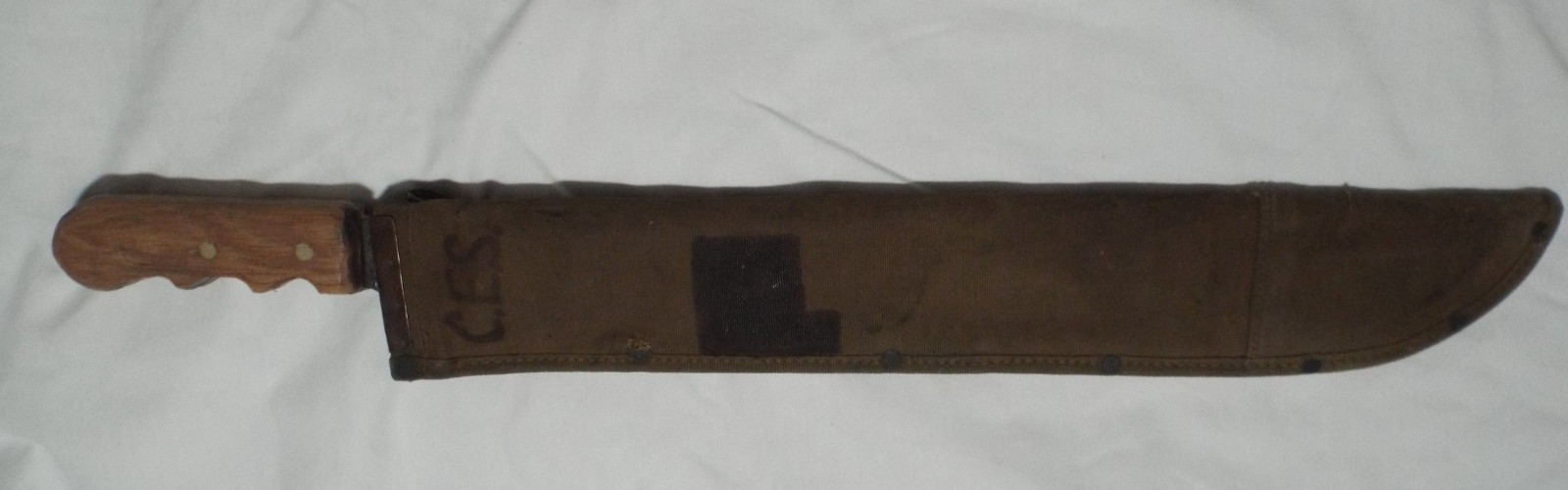 WWII British MARTINDALE ALLIGATOR LOGO 1945 Machete in USMC Canvas Scabbard