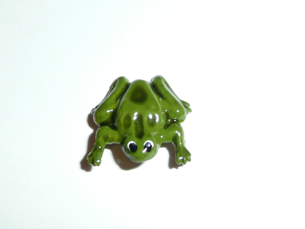 Adorable Frog Metal Shank Button 1/2" x 1/2" - Green Frog Button Toad