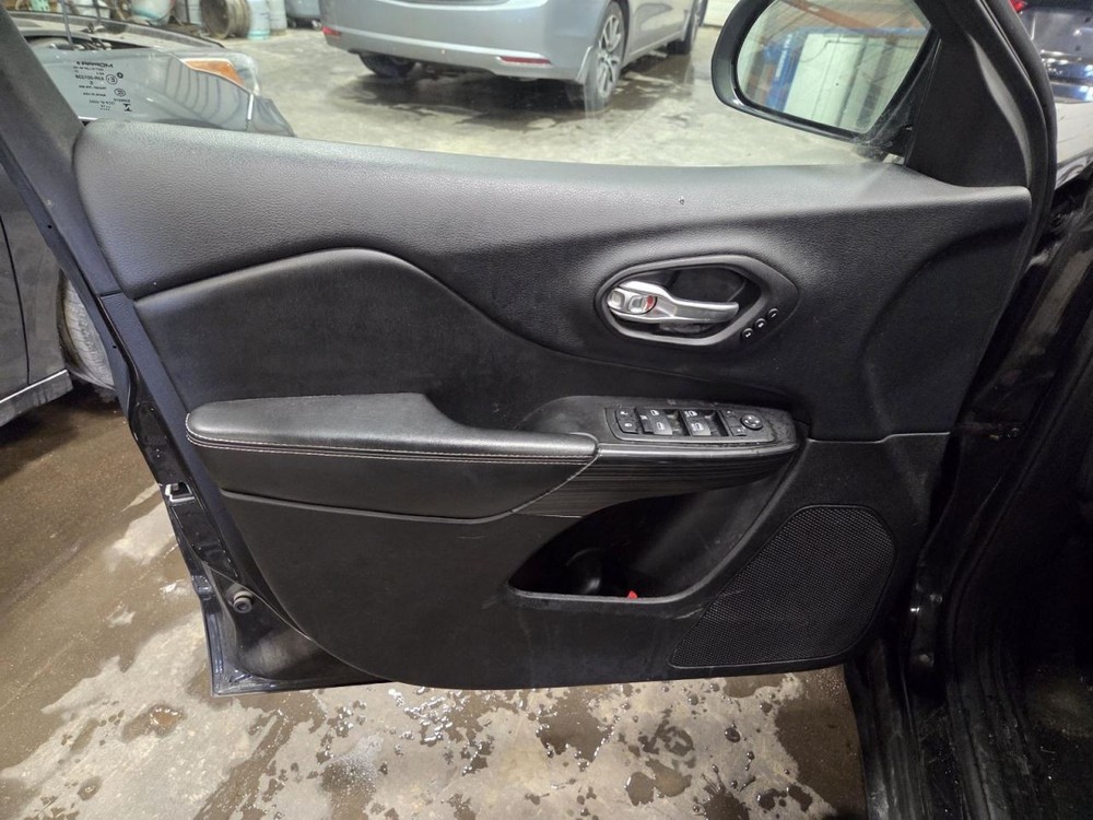 Camera/Projector Camera Front Behind Windshield Fits 14-18 CHEROKEE 1544135