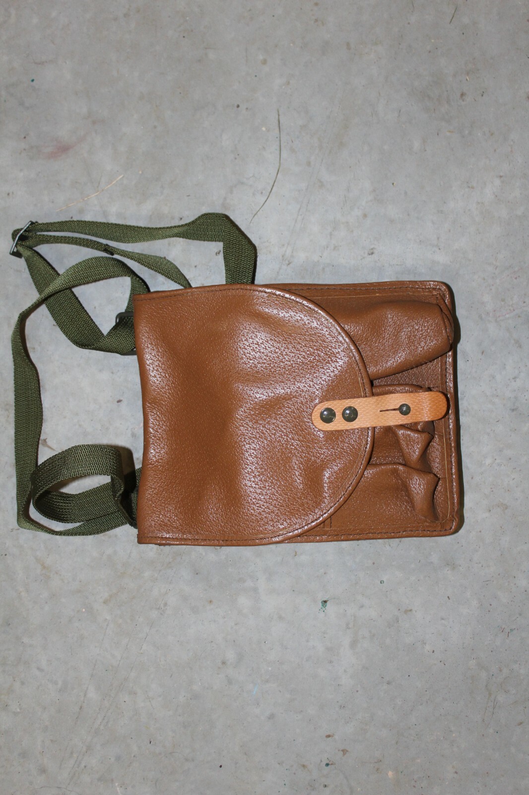 ORIGINAL CZECH FLARE GUN POUCH/HOLSTER VERY GOOD CONDITION #B25