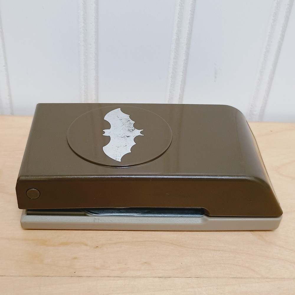 Stampin’ Up! Large Bitty Bat Paper Punch