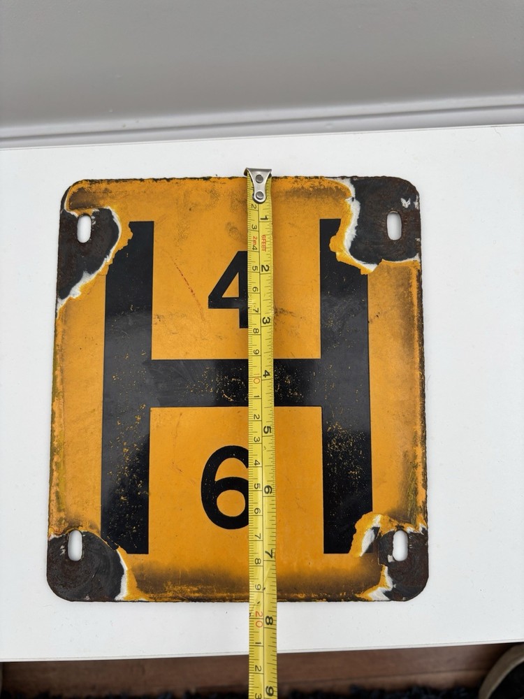 VINTAGE ENAMEL FIREMAN'S HYDRANT SIGN (M134)